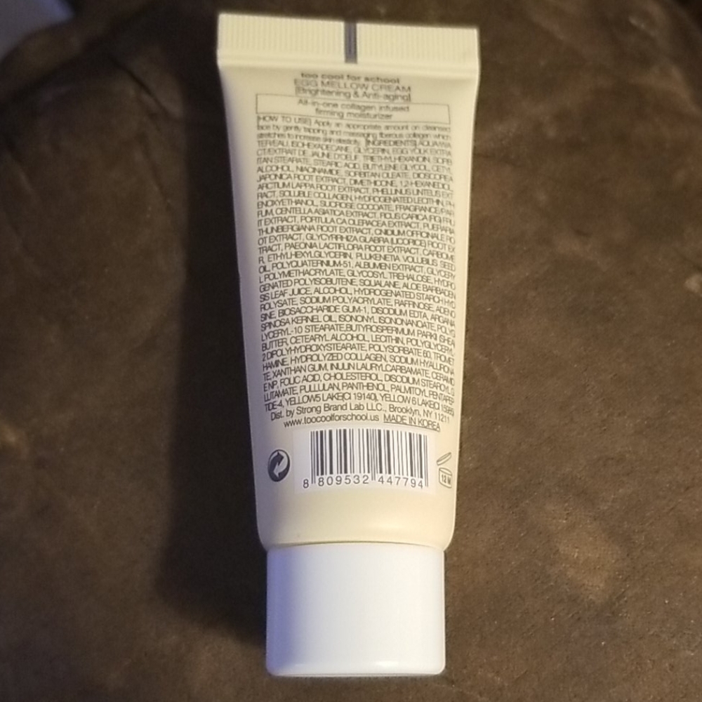 Makeup - Picture 2 of 4